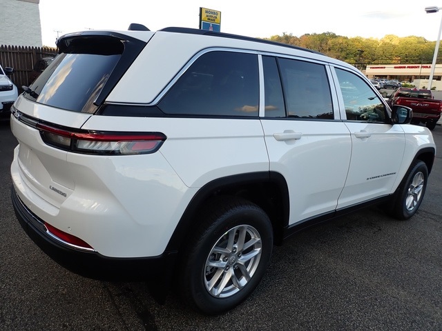 2025 Jeep Grand Cherokee Laredo X photo 3