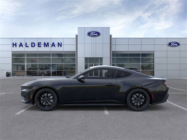2025 Ford Mustang GT photo 2