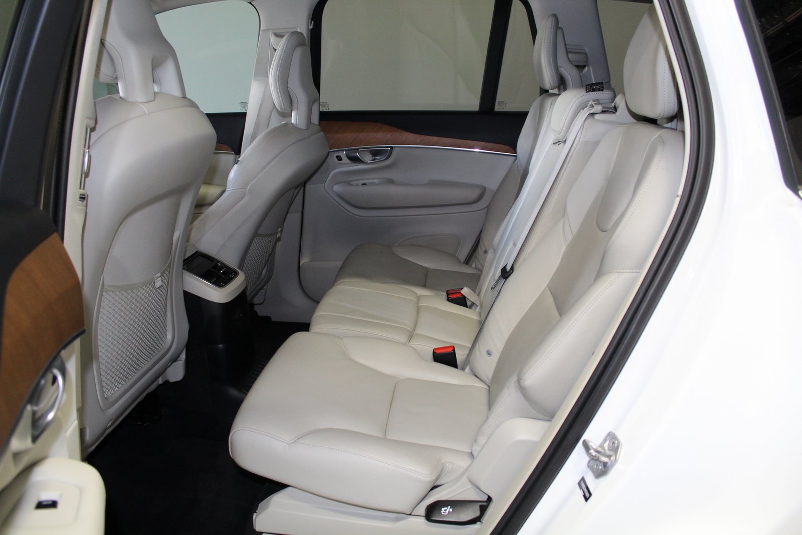 2021 Volvo XC90 Recharge T8 Inscription Expression photo 5