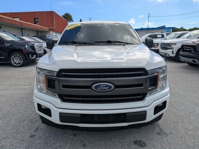 2019 Ford F-150 XLT photo 2