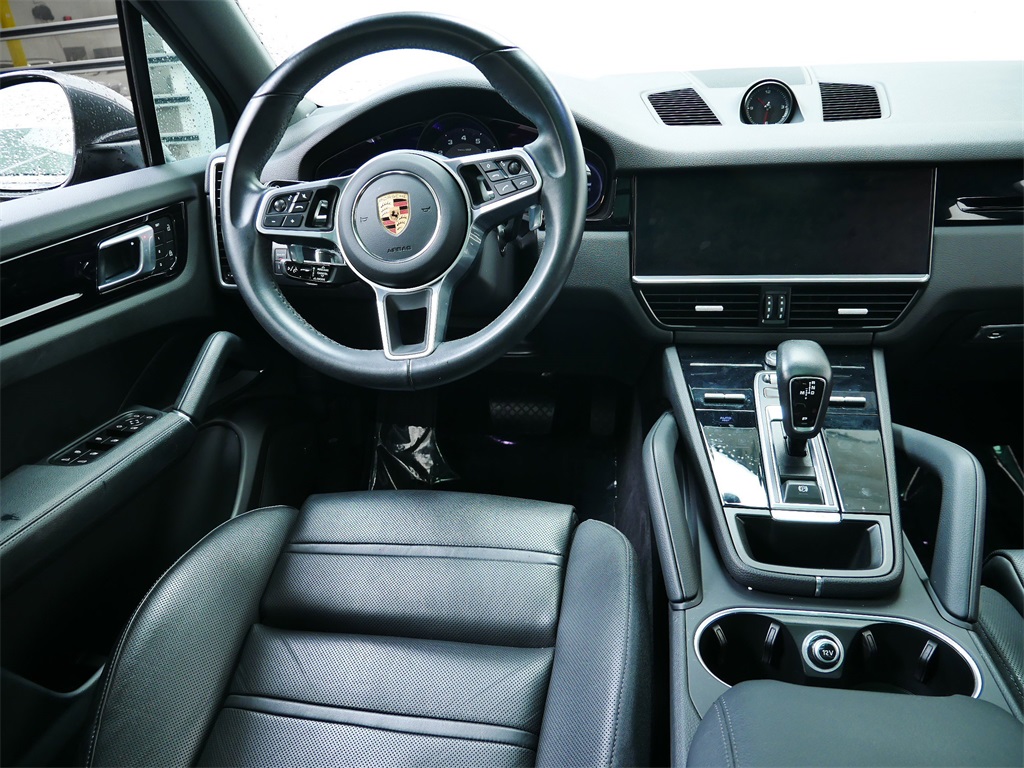 2022 Porsche Cayenne photo 15