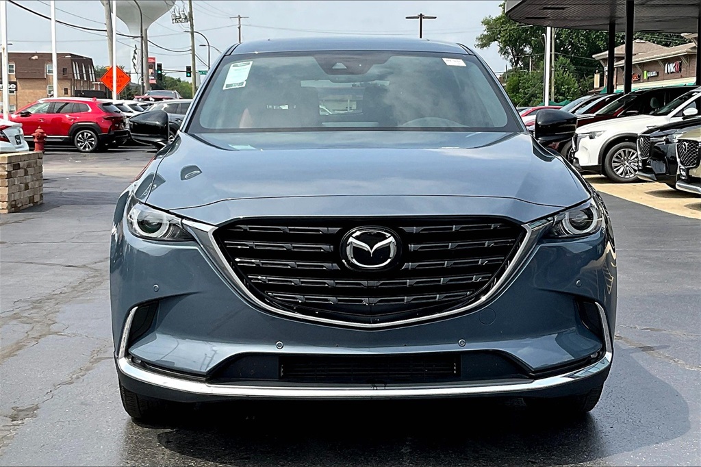2023 Mazda CX-9 Carbon photo 2