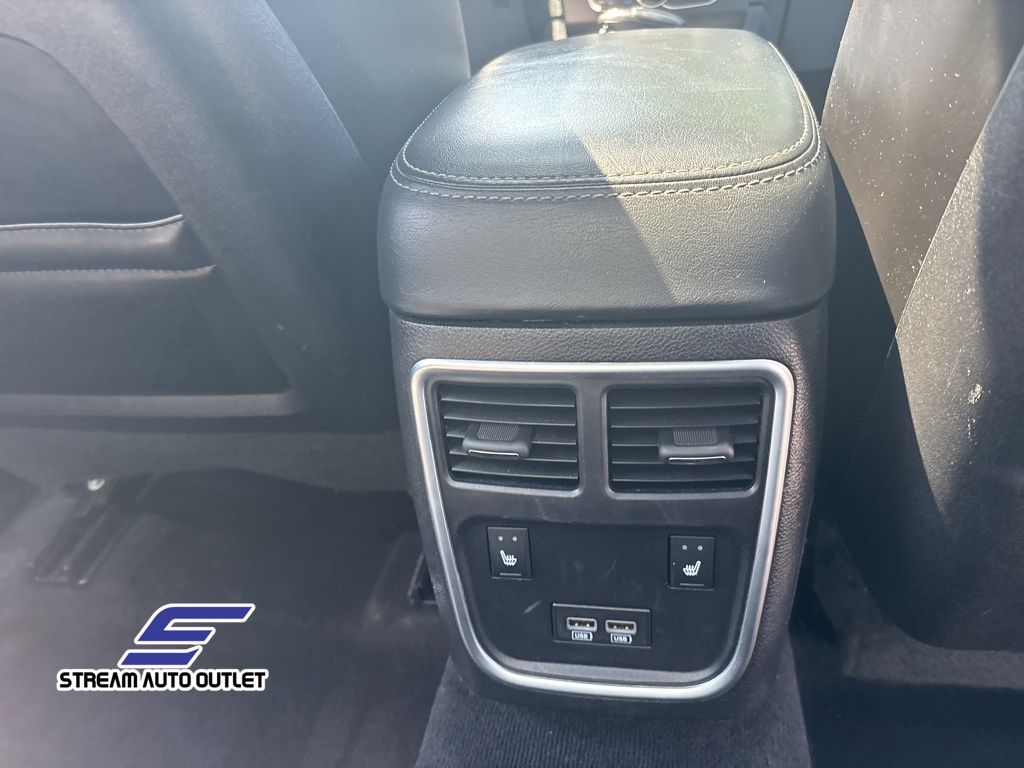 2022 Dodge Charger SXT photo 12