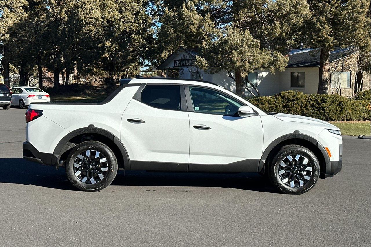 2025 Hyundai Santa Cruz SEL Activity photo 2