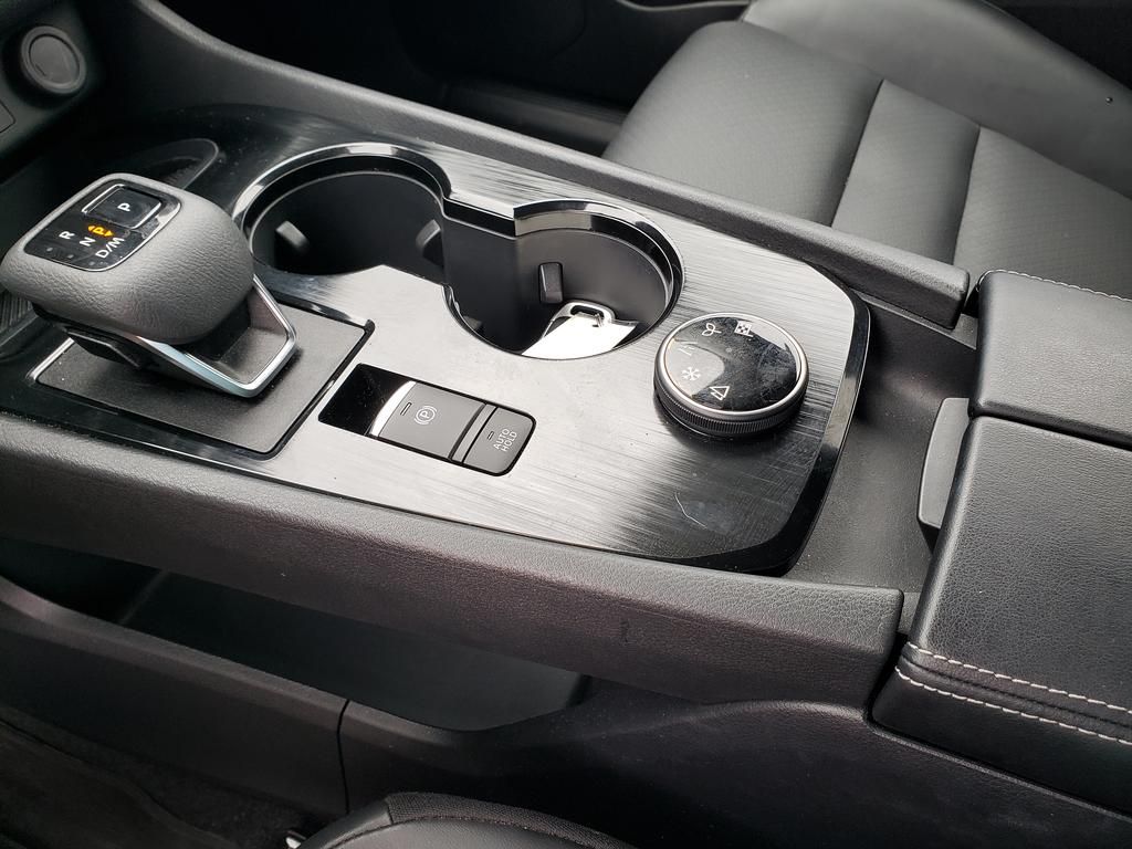 2024 Nissan Rogue SV photo 33