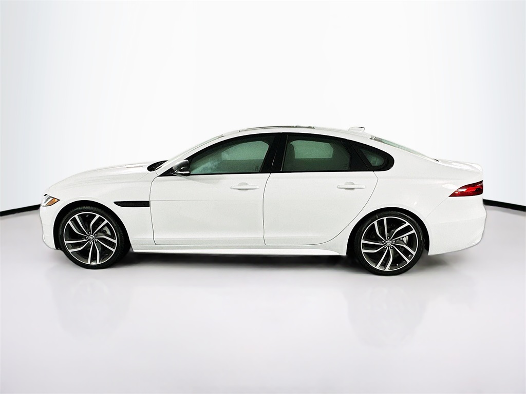 New 2024 White Jaguar R-Dynamic SE image 8