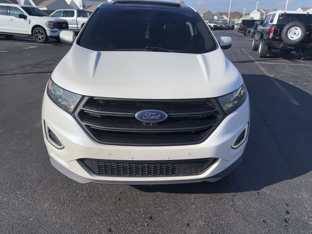 2016 Ford Edge Sport photo 2