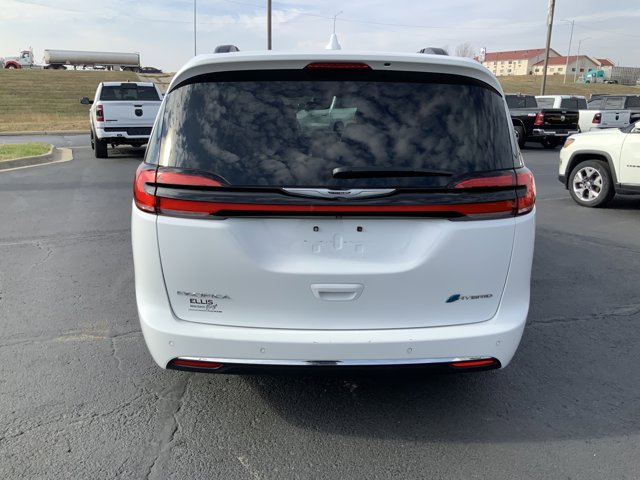 2022 Chrysler Pacifica Hybrid Touring L photo 4