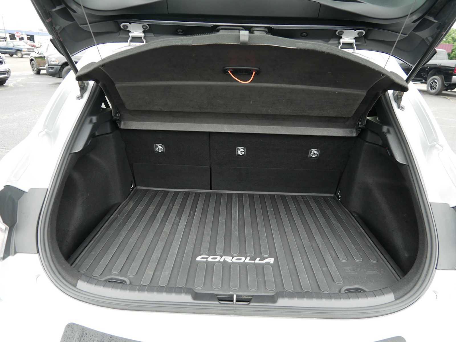 2022 Toyota Corolla SE photo 17