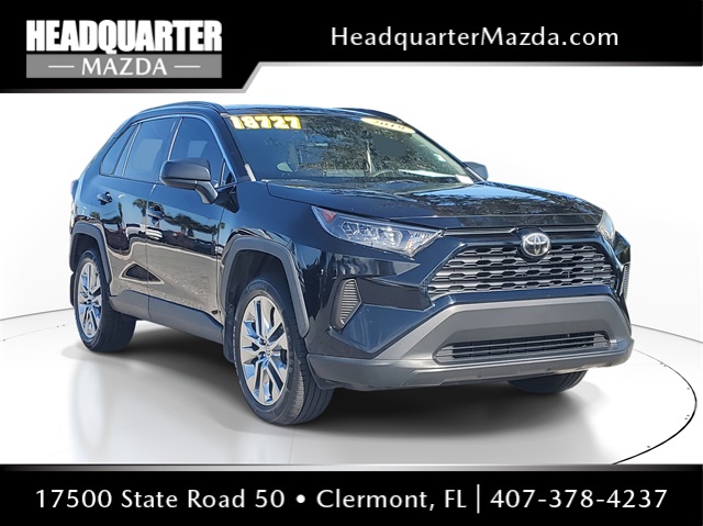 2019 Toyota RAV4 LE's photo