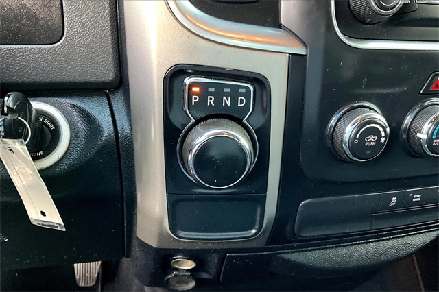 2015 Ram 1500 SLT photo 15