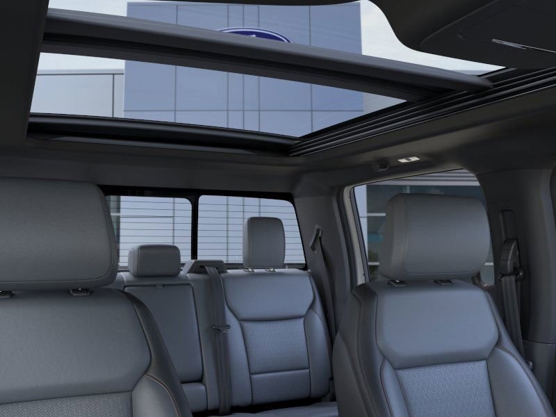 2025 Ford F-150 Lightning Lariat photo 22