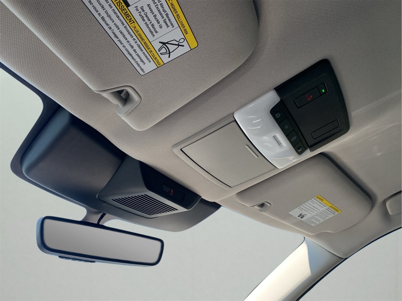 2024 Nissan Pathfinder SL photo 8
