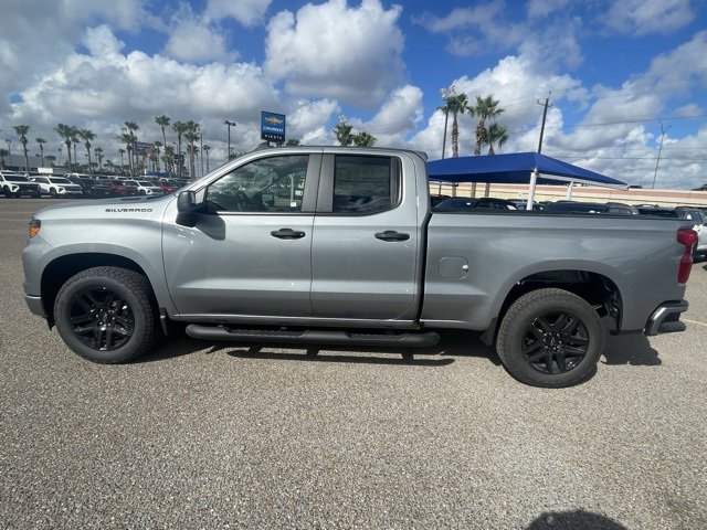 2026 Chevrolet Silverado 1500 Custom photo 4