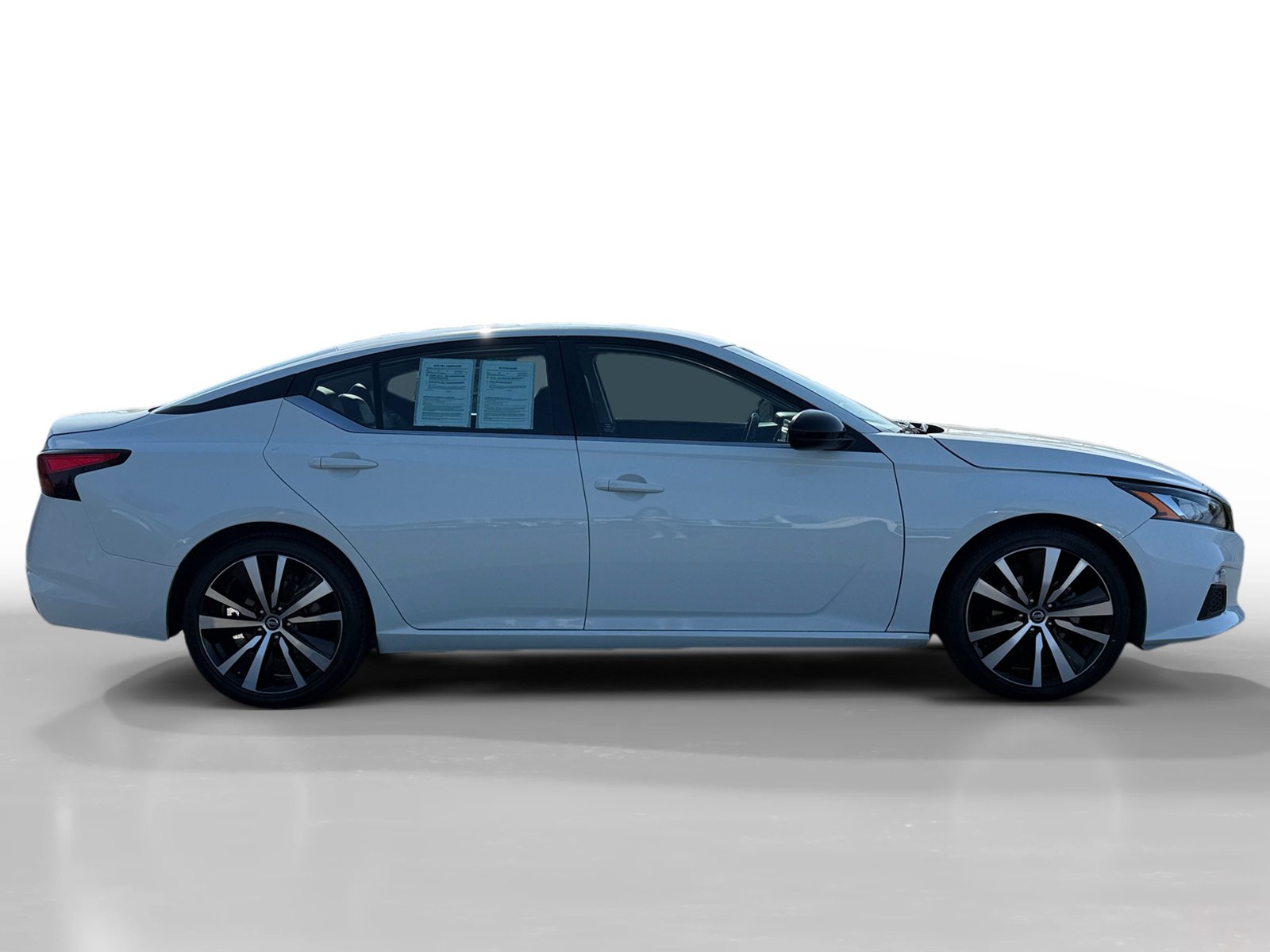 2022 Nissan Altima 2.5 SR photo 6