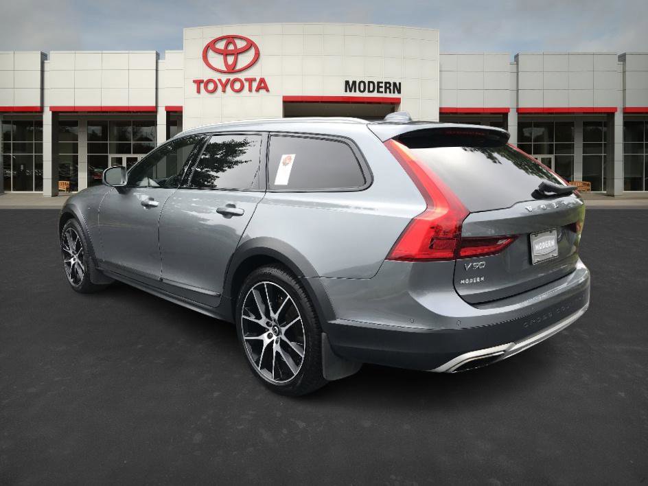 2020 Volvo V90 Cross Country T6 AWD photo 3