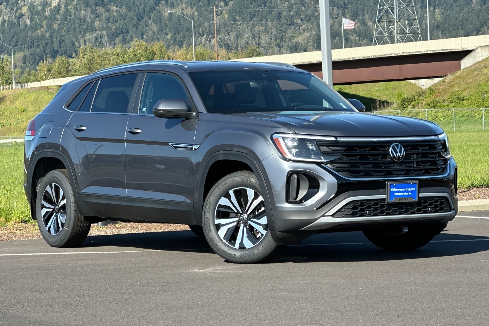 2025 Volkswagen Atlas Cross Sport SE's photo