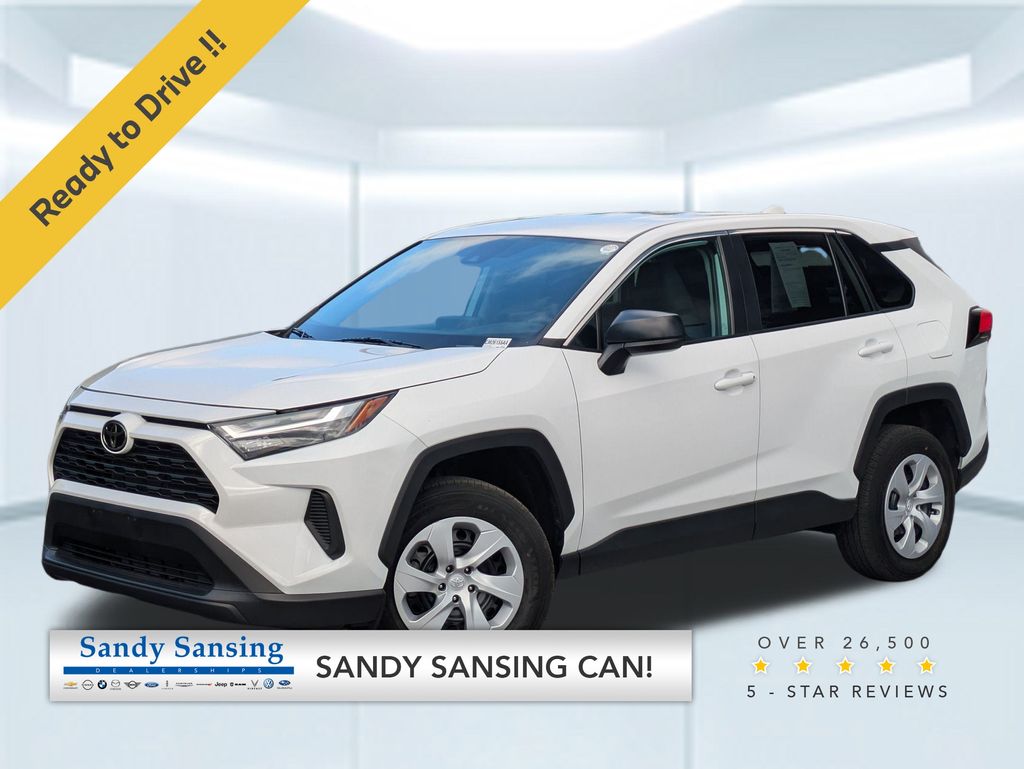 2024 Toyota RAV4 LE's photo