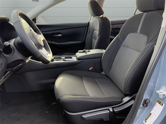 2025 Nissan Sentra SV photo 12