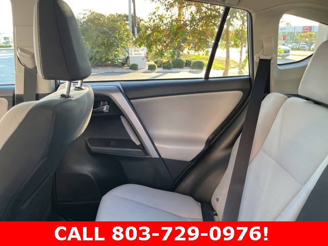 2016 Toyota RAV4 XLE photo 15