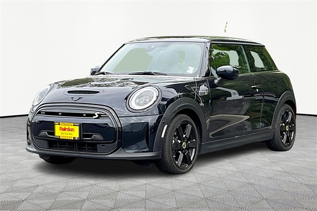 Used 2022 MINI Hardtop 2 Door SE with VIN WMW13DJ08N2R55333 for sale in Monroe, WA