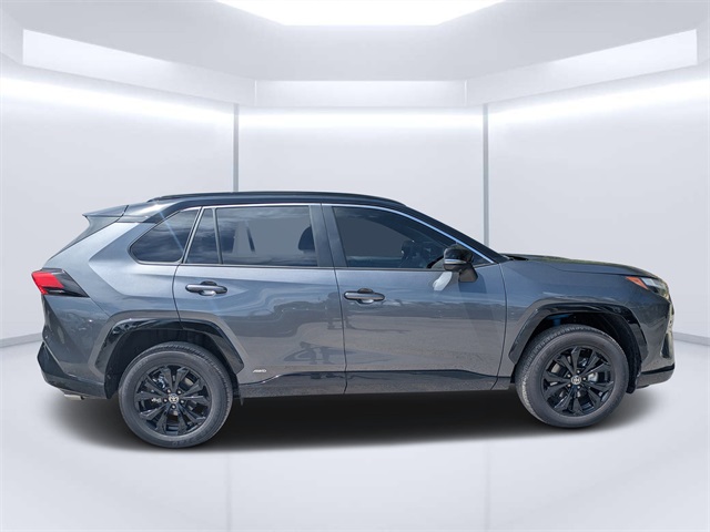 2025 Toyota RAV4 Hybrid XSE photo 2