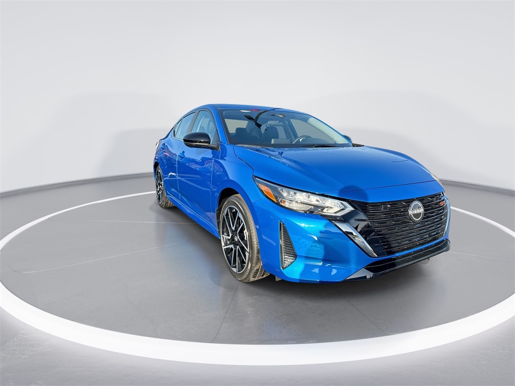 2025 Nissan Sentra SR photo 2