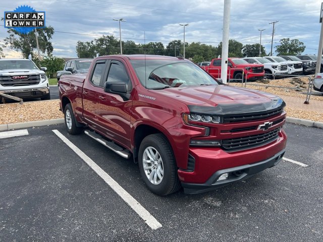 2019 Chevrolet Silverado RST photo 2