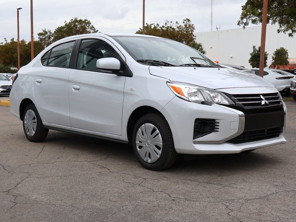 2024 Mitsubishi Mirage G4 ES photo 2