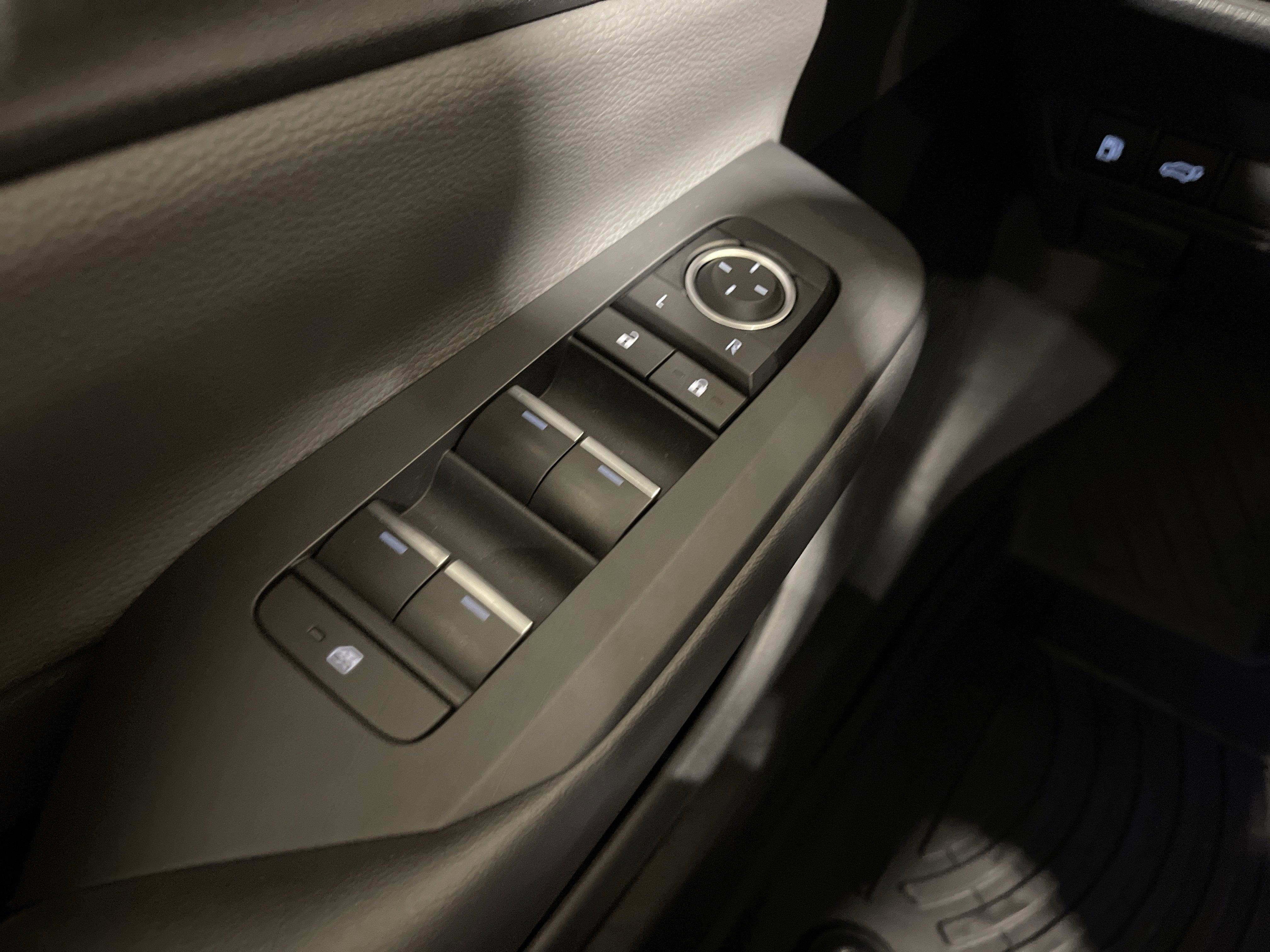 2024 Toyota Prius Limited photo 2