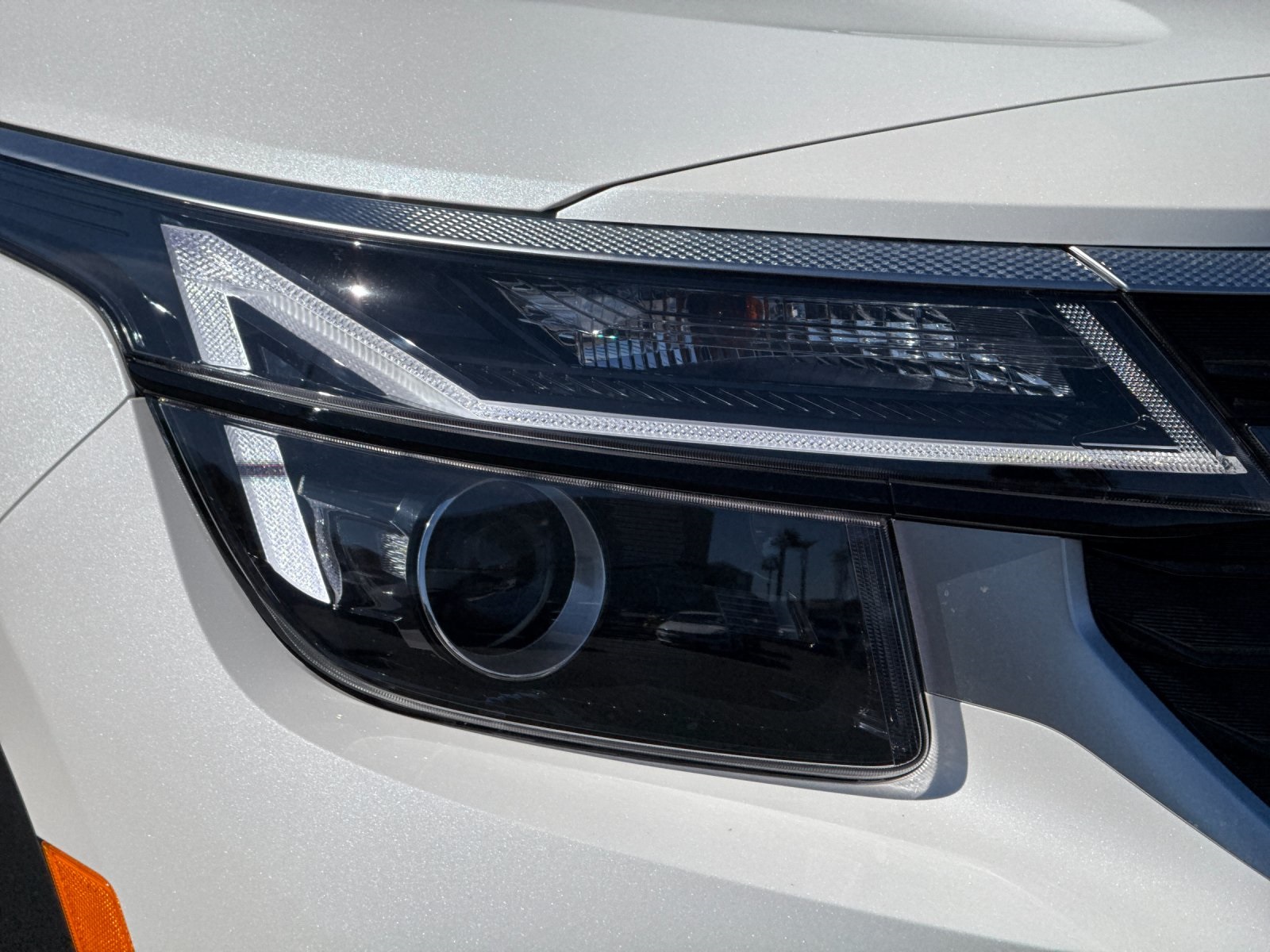 2025 Kia Seltos EX photo 23