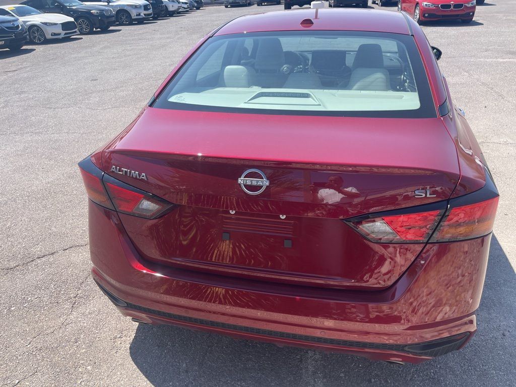 2024 Nissan Altima 2.5 SL photo 4