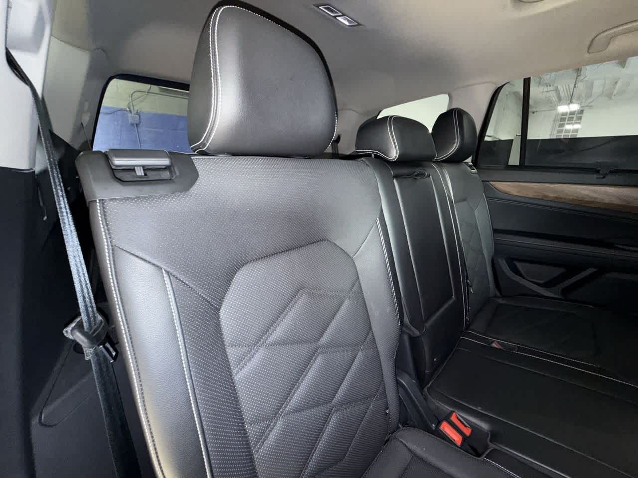 2024 Volkswagen Atlas SE Technology photo 23