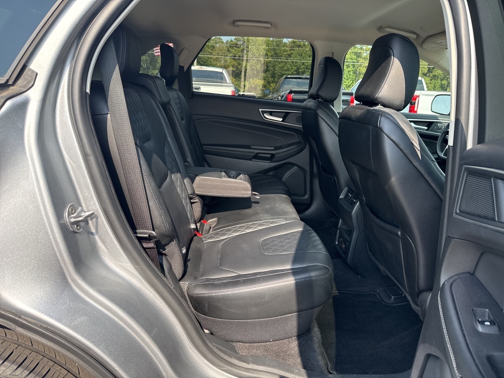 2024 Ford Edge Titanium photo 16