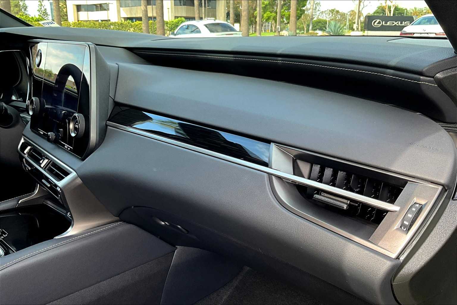2025 Lexus RX 350 photo 16