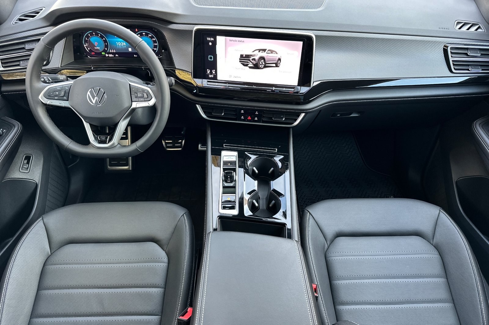 2025 Volkswagen Atlas Cross Sport SEL R-Line photo 10