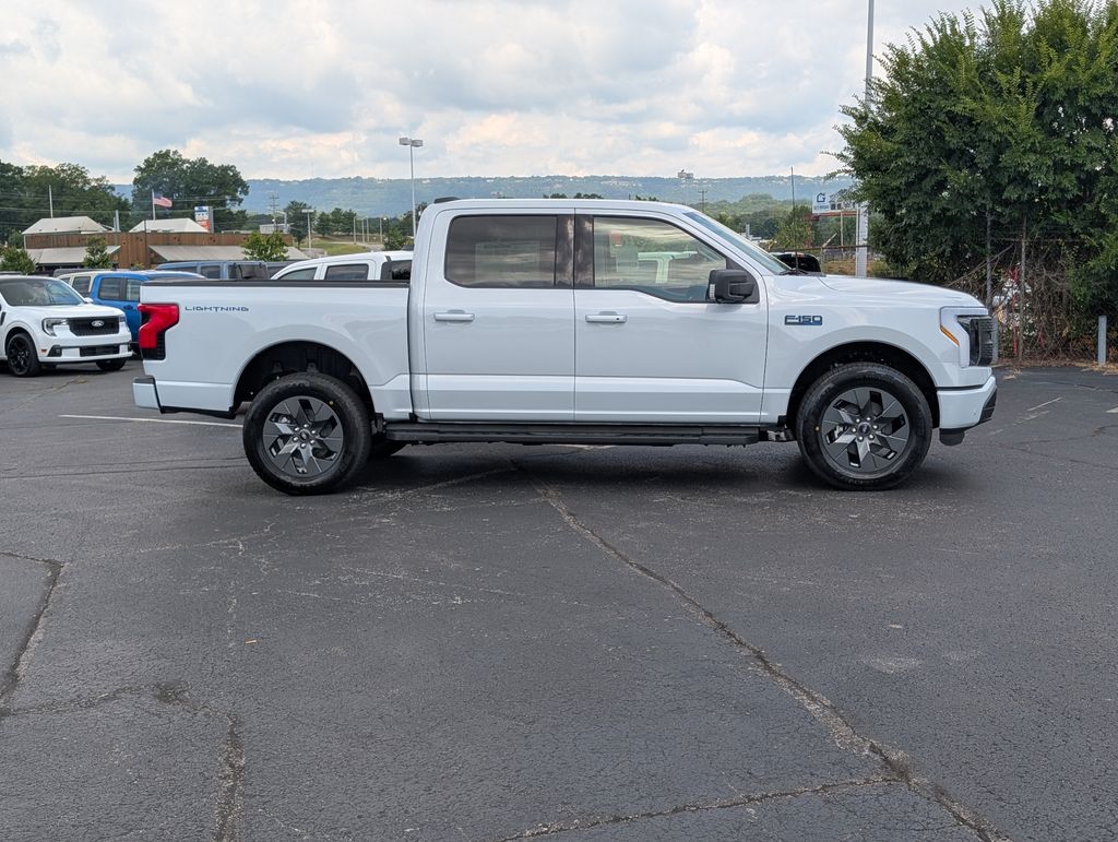 2025 Ford F-150 Lightning photo 3