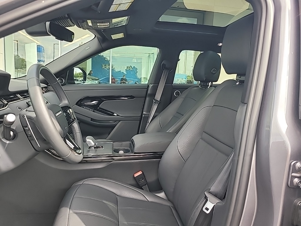 2024 Land Rover Range Rover Evoque photo 6