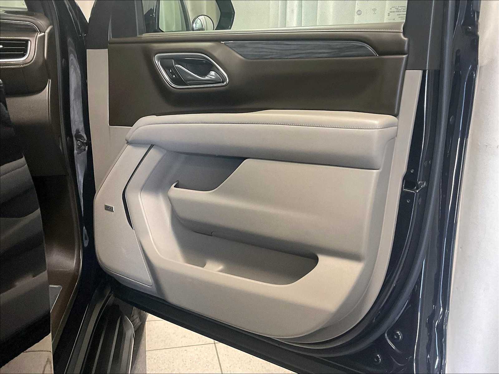 2023 Gmc Yukon SLT photo 12