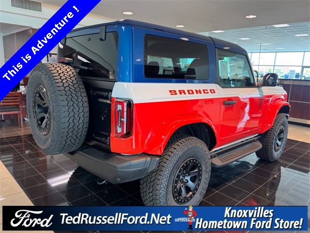 2025 Ford Bronco First Edition photo 5