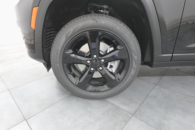 2025 Jeep Grand Cherokee Limited photo 27