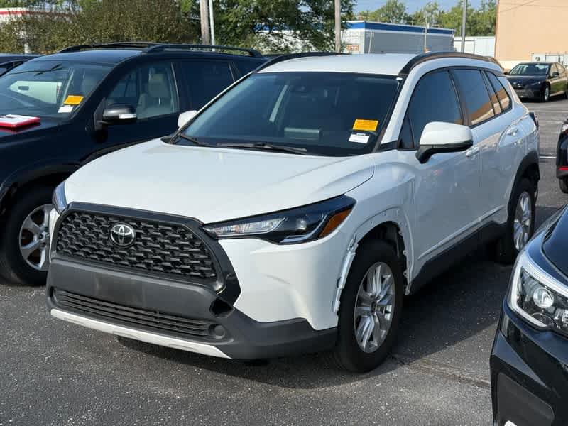 Used 2022 Toyota Corolla Cross LE with VIN 7MUCAAAG8NV023385 for sale in Northfield, Minnesota