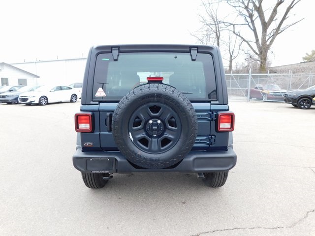 2025 Jeep Wrangler Sport photo 4