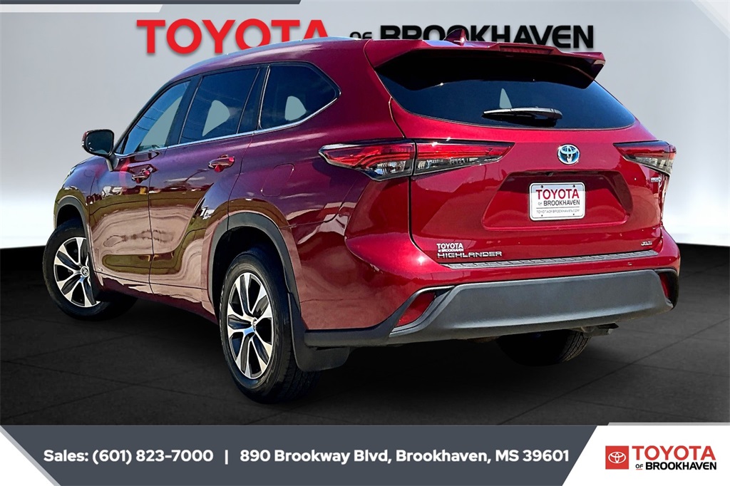 2023 Toyota Highlander Hybrid XLE photo 2