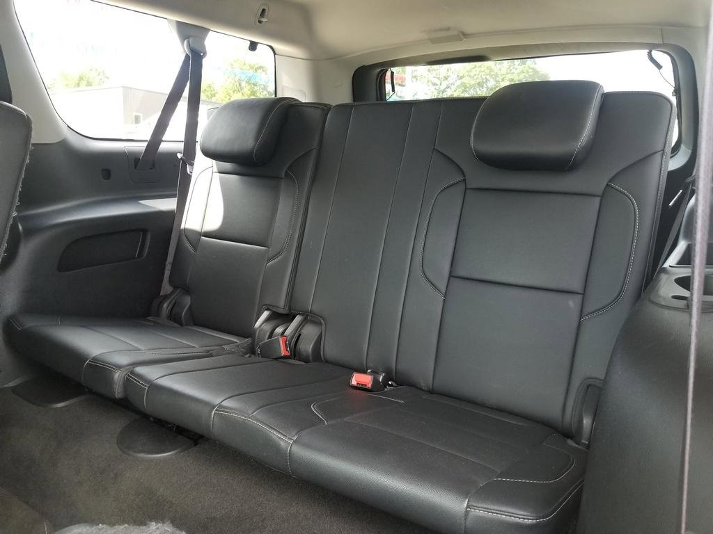 2017 Chevrolet Suburban LT photo 18