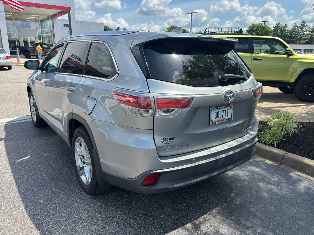 2015 Toyota Highlander Limited photo 2
