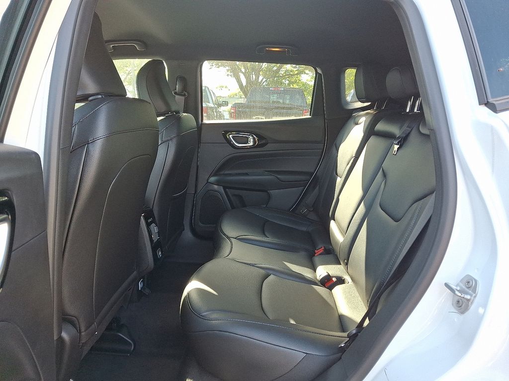 2026 Jeep Compass Limited Altitude photo 3