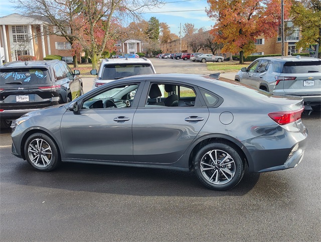 2024 Kia Forte LXS photo 4