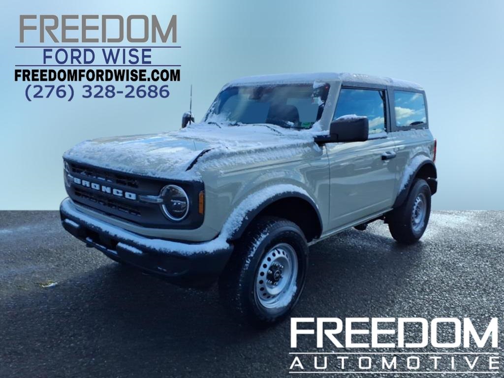 2025 Ford Bronco 2-Door Base's photo