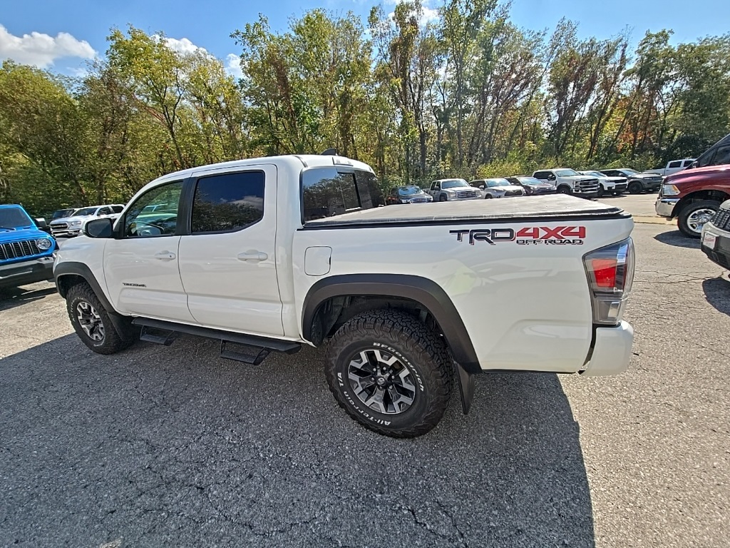 2021 Toyota Tacoma TRD Off-Road photo 3